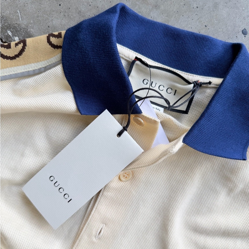 Gucci Cream Polo with Navy Collar and Monogram Shoulder Trim - Picture 2 of 9